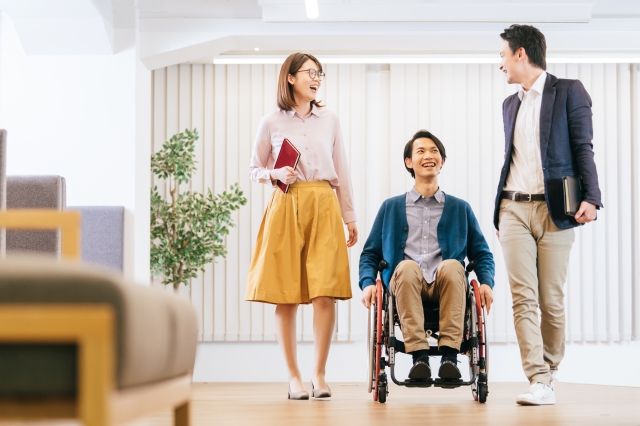 「ノーマライゼーション」とは? 企業が取り組むメリットと事例を解説