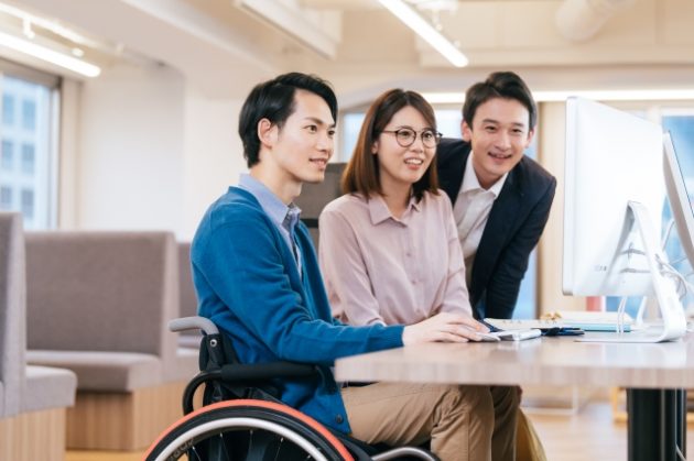 「ノーマライゼーション」とは？ 企業が取り組むメリットと事例を解説